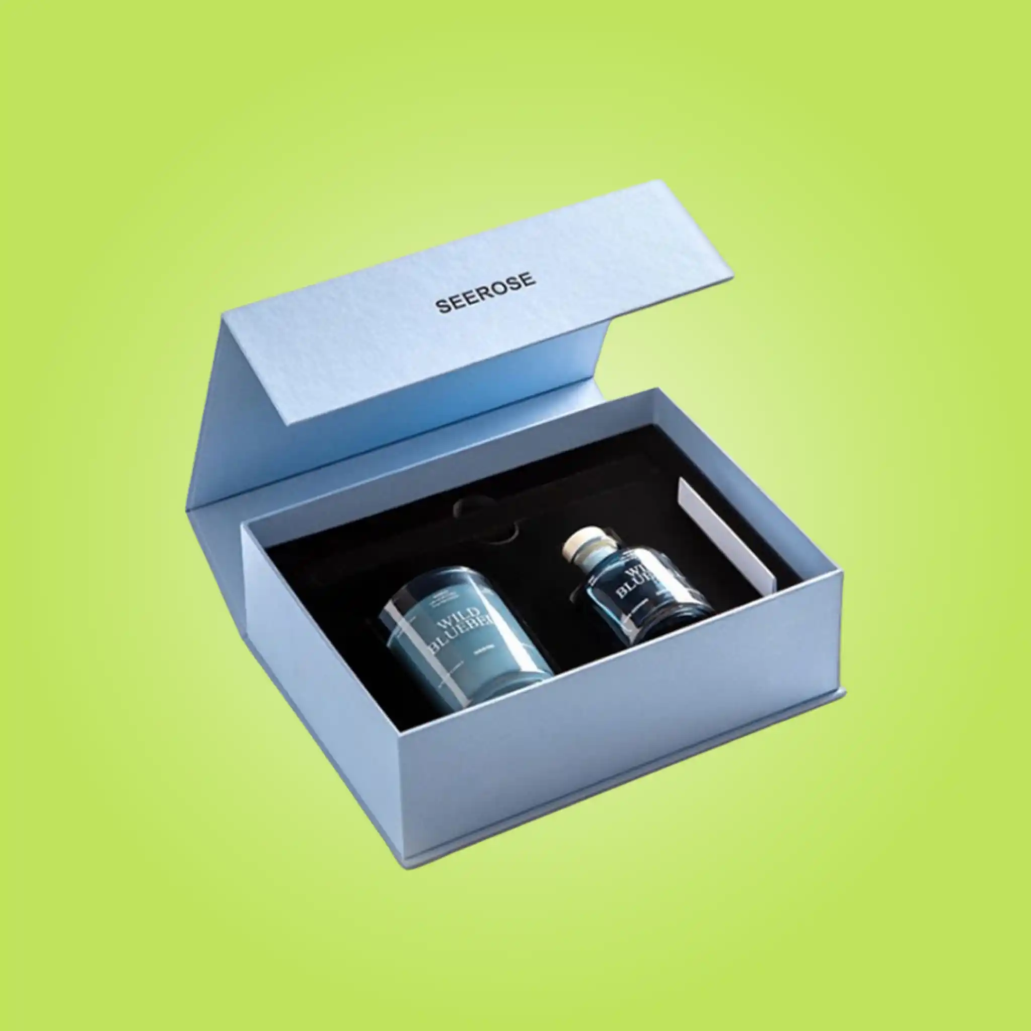 Rigid Boxes with Magnetic Closure